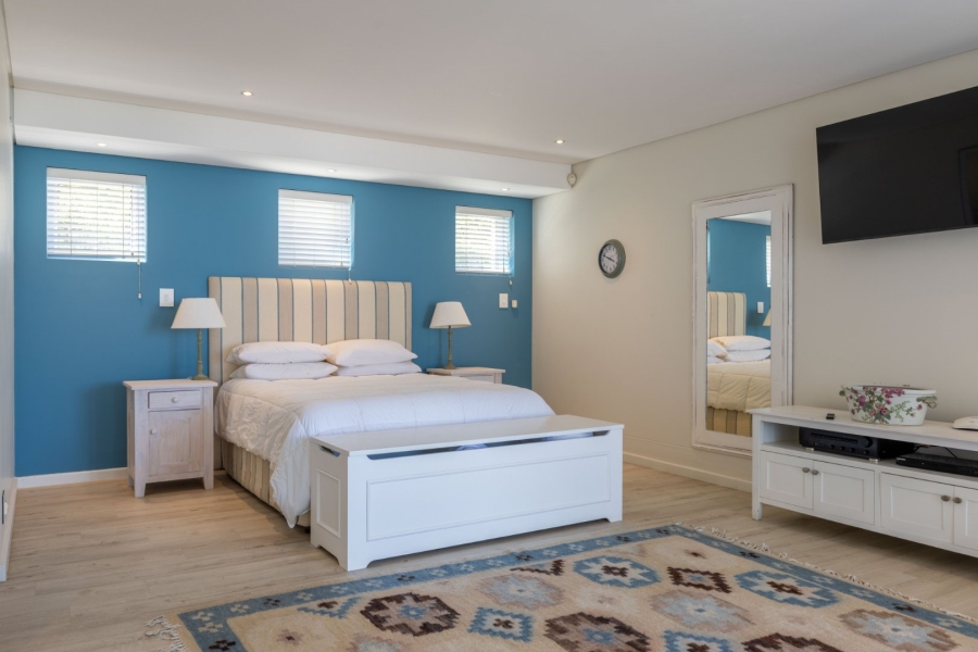 8 Bedroom Property for Sale in Keurboomstrand Western Cape